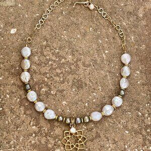 Handmade Pearl and Gold Tone Choker Necklace 8 Point Charm